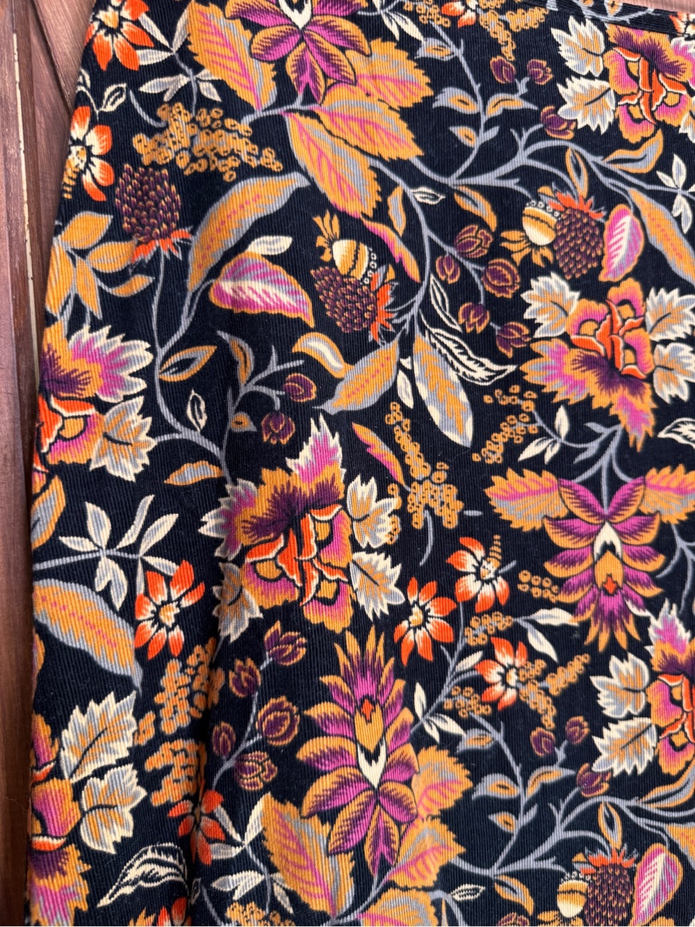 Vintage White Stag Black Maxi Skirt Corduroy Orange Fall Floral Pattern - Picture 4 of 5